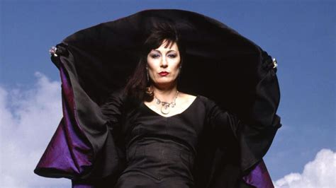 Anjelica Huston: Bridging the Worlds of Witchcraft and Hollywood as a High Priestess